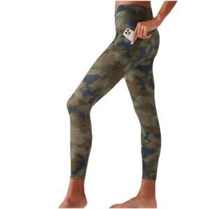 Athleta Salutation Stash Pocket II Printed 7/8 Tight Grey Camo Leggings Medium